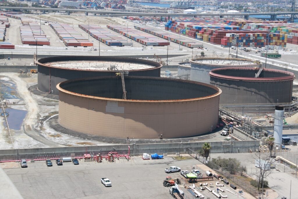 Oil storage tanks at the Port of Long Beach. (John Gannon for Earthjustice)